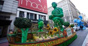 Some Macy’s Parade Viewers Think the Jolly Green Giant Is Hot