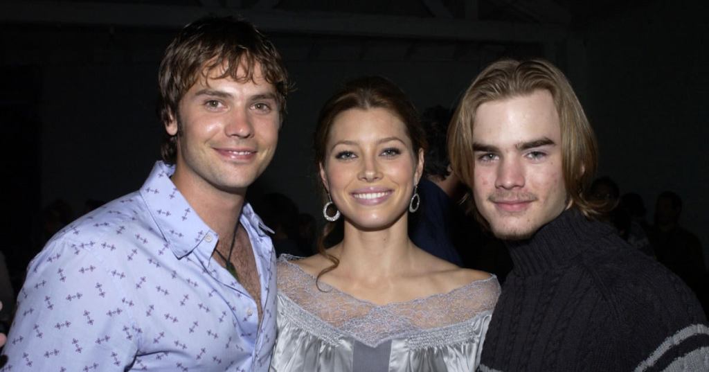 barry-watson-jessica-biel-david-gallagher.jpg