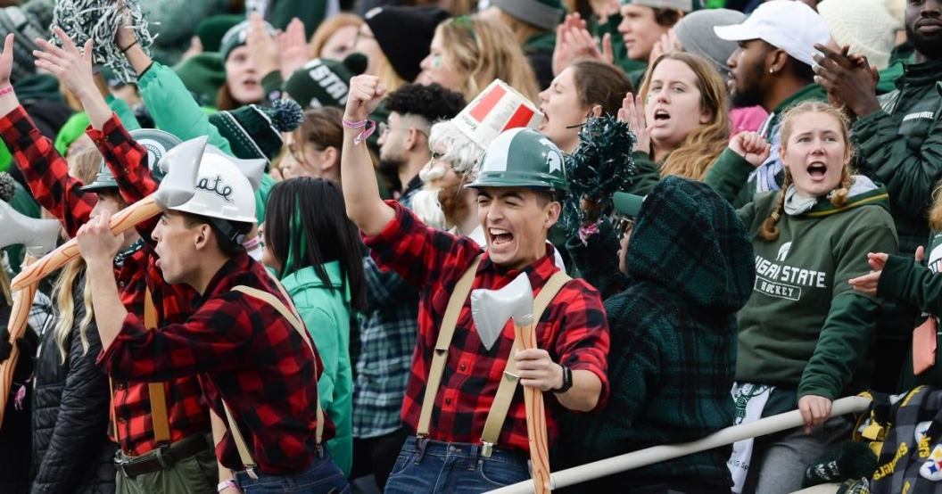 michigan-state-fans-burn-couches-michigan-victory.jpg