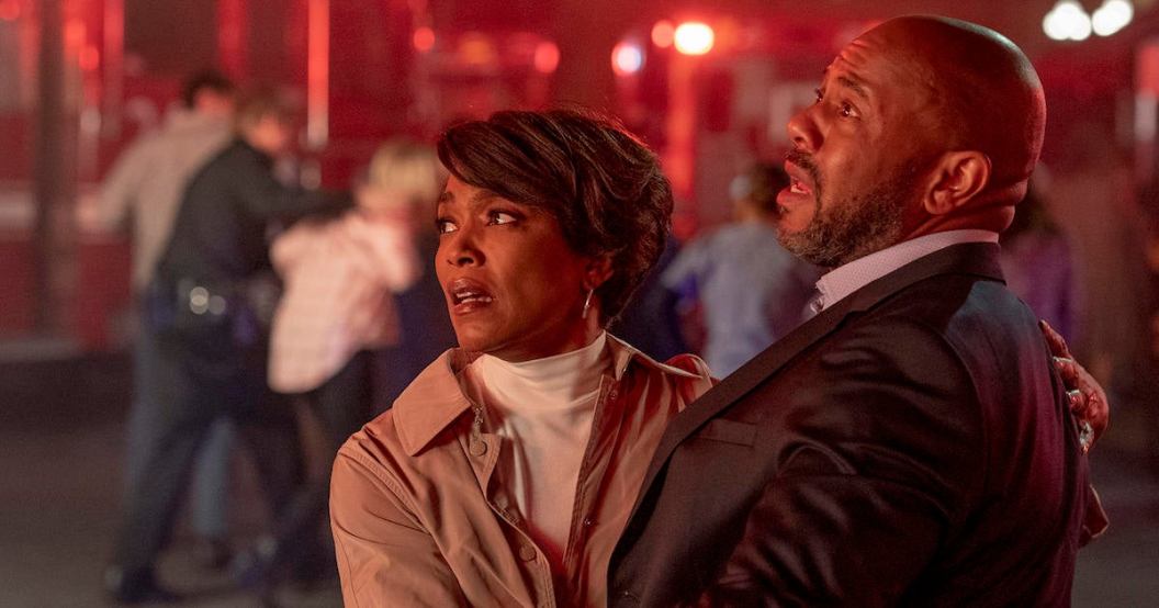 911-rockmond-dunbar-angela-bassett.jpg