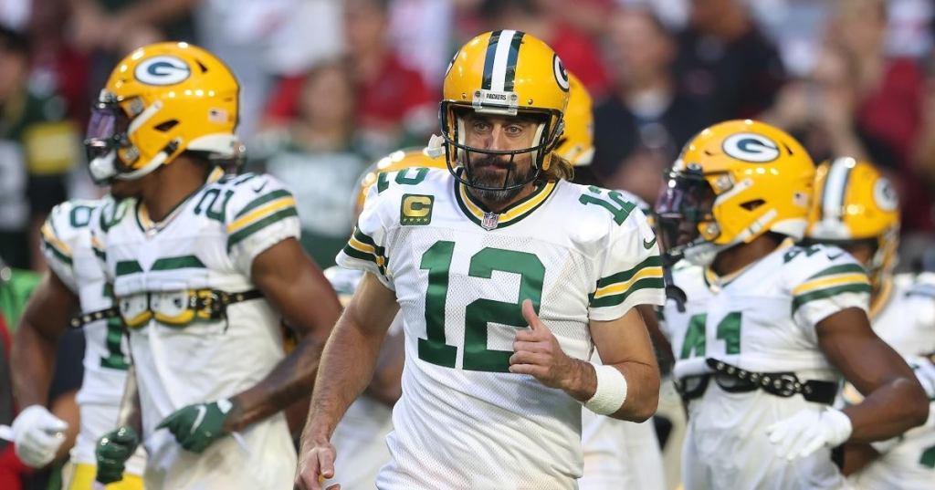 aaron-rodgers-state-farm-makes-decision-vaccine-controversy.jpg