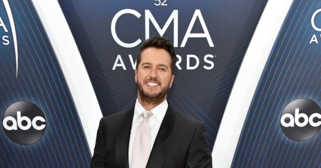 cma-awards-luke-bryan.jpg