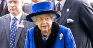 The 2 People Queen Elizabeth Phones the Most Aren’t Who You’d Expect