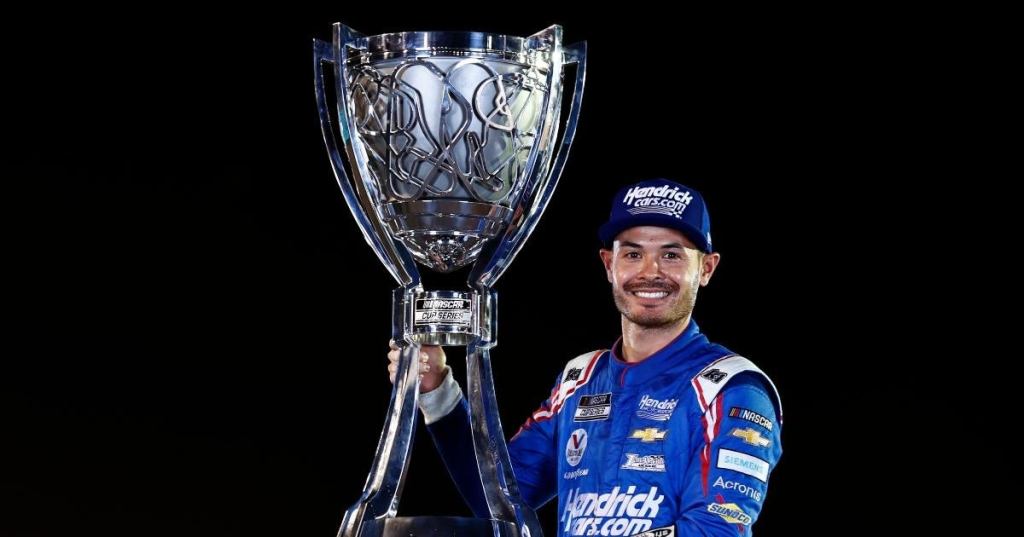 nascar-kyle-larson-wins-2021-cup-series-championship.jpg