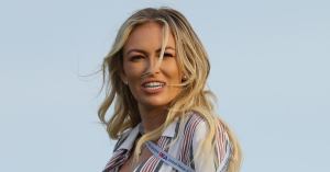 Paulina Gretzky Shows off ‘Good Jeans’ in Topless Photoshoot