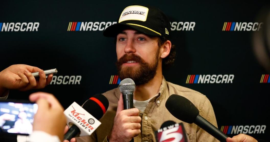 nascar-ryan-blaney-talks-attending-spder-man-no-way-home-premiere.jpg