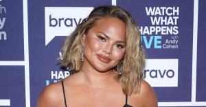 Chrissy Teigen Slammed Over Stripped Down Bathtime Selfie With Children