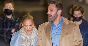 Jennifer Lopez Gives Subtle Shoutout to Ben Affleck in Festive Photo