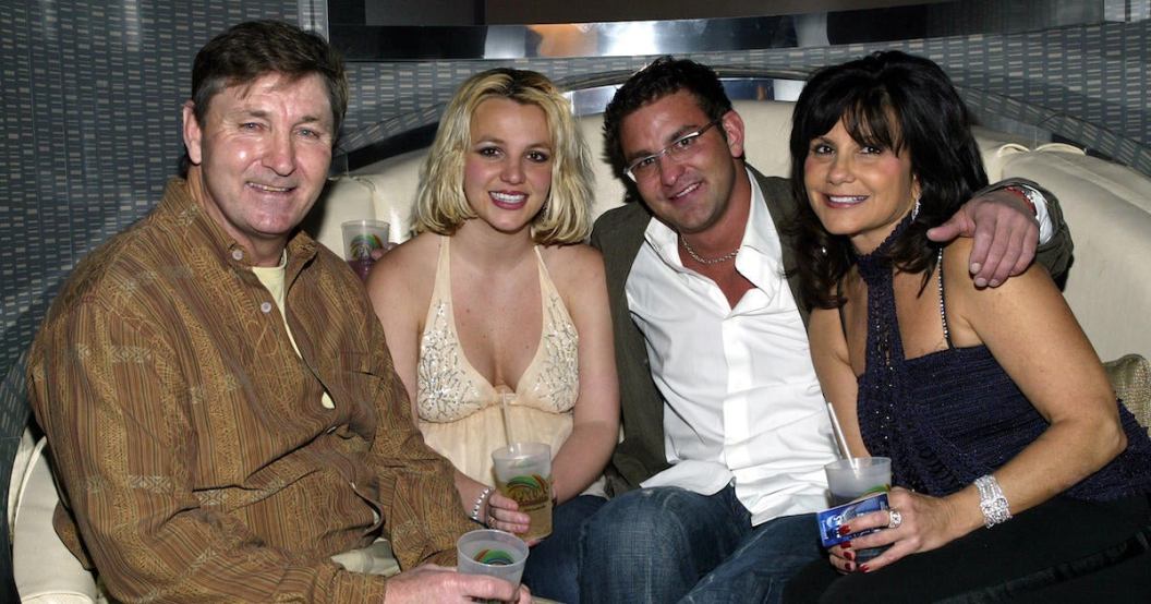 britney-spears-with-parents-and-brother.jpg