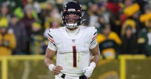 ‘Monday Night Football’: Time, Channel and How to Watch Vikings vs. Bears