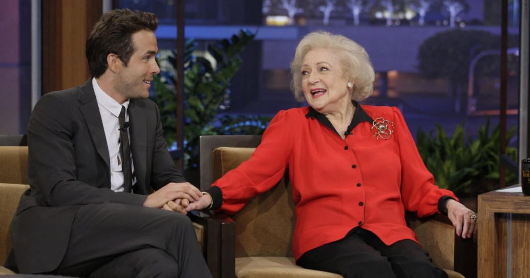 ryan-reynolds-betty-white.jpg