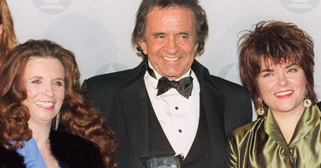 roseanne-cash-johnny-cash.jpg