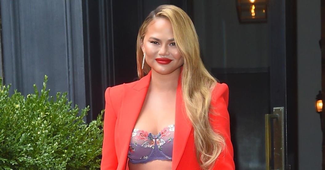chrissy-teigen.jpg