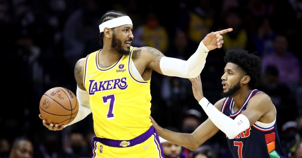 lakers-carmelo-anthony-gets-76ers-fan-ejected-taunting.jpg