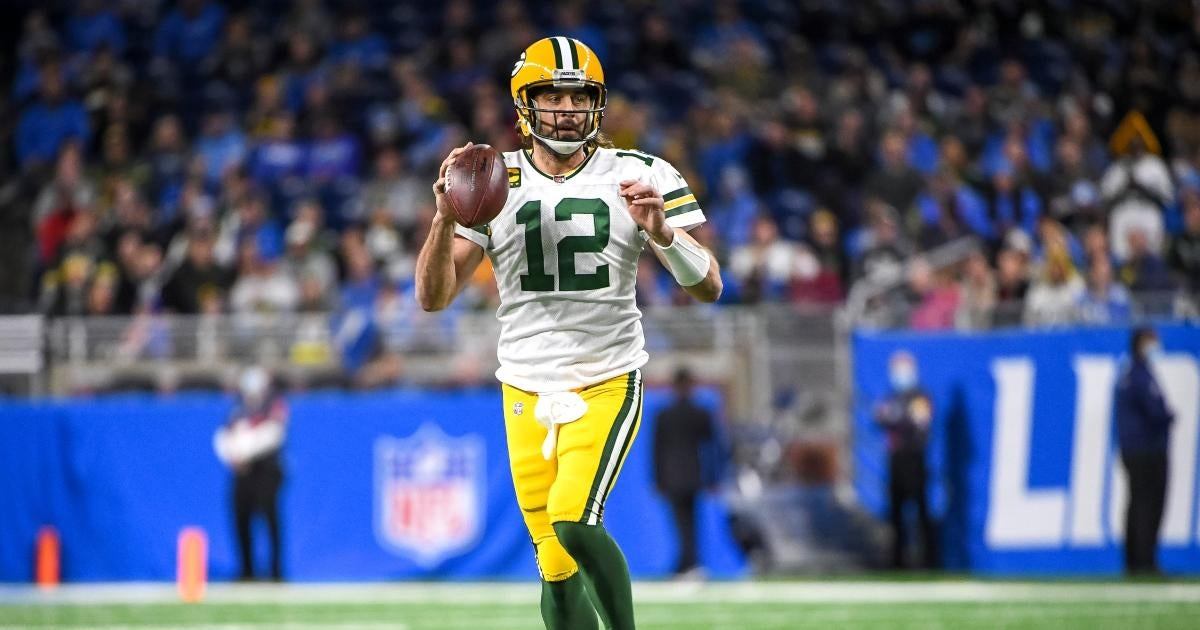Aaron Rodgers Shares Major Update on Injured Toe Ahead of Playoffs ...