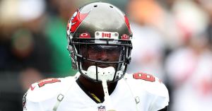 Tampa Bay Buccaneers Make Decision on Antonio Brown After Leaving Team Midgame