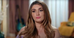 ’90 Day Fiance’ Star Back Selling Fart Jars at Latest Appearance
