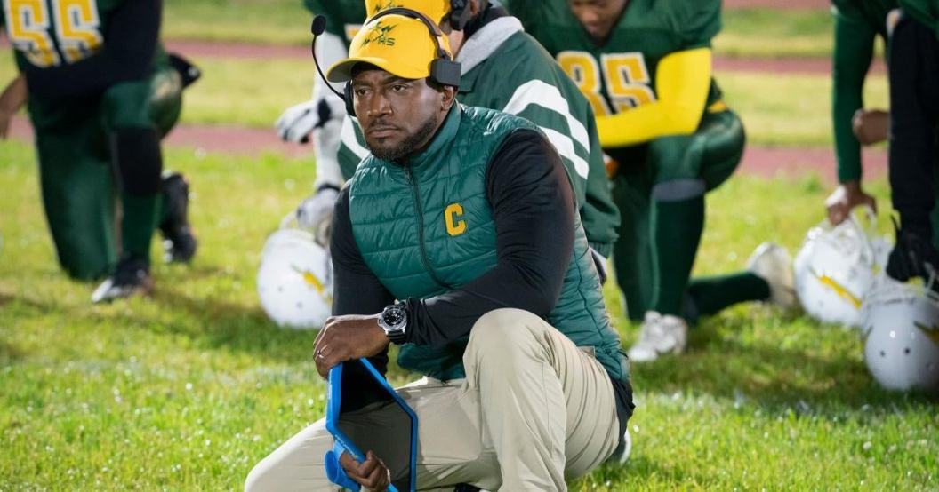 taye-diggs-all-american-coach-baker.jpg
