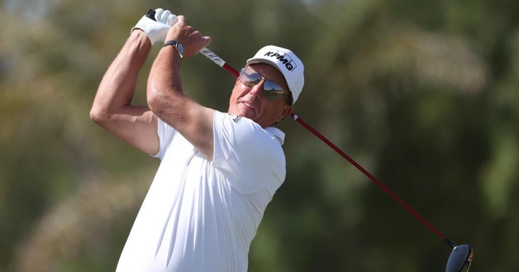 phil-mickelson-comments-saudi-arabia-sponsors-cut-ties.jpg