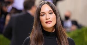 Kacey Musgraves Shares ‘Extremely Sad’ News for Fans