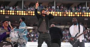 NFL Speaks out Over Eminem’s Kneeling Controversy at Super Bowl Halftime Show