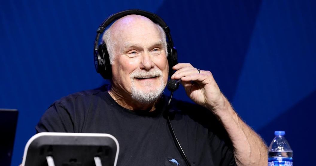 terry-bradshaw-explains-torn-predicting-super-bowl-winner.jpg