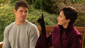 ‘Upload’ Stars Robbie Amell and Andy Allo Talk ‘Excitement’ for Season 2 of Amazon Comedy (Exclusive)