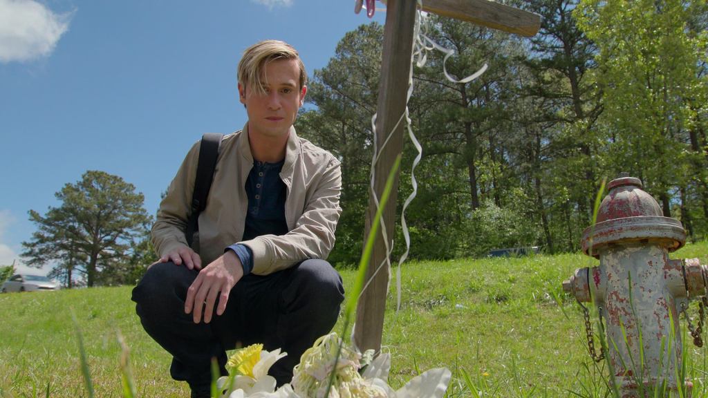 lifeafterdeathwithtylerhenry-season1-episode2-00-43-14-01-r.jpg