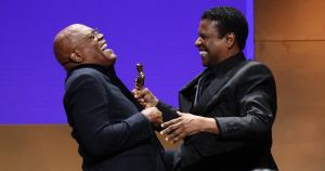 Oscars 2022: Nobody Was Happier for Samuel L. Jackson’s Honorary Oscar Than Denzel Washington