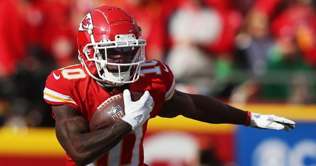 kansas-city-chiefs-trade-tyreek-hill-miami-dolphins-blockbuster-deal.jpg