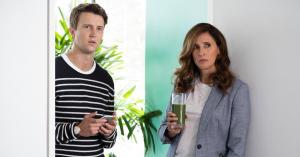 ‘The Dropout’: Michaela Watkins Shares Hilarious Real-Life Inspiration Behind Her Theranos Attorney Character (Exclusive)