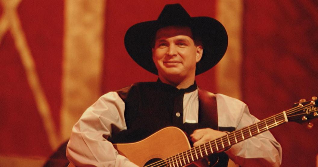 garth-brooks-1992.jpg