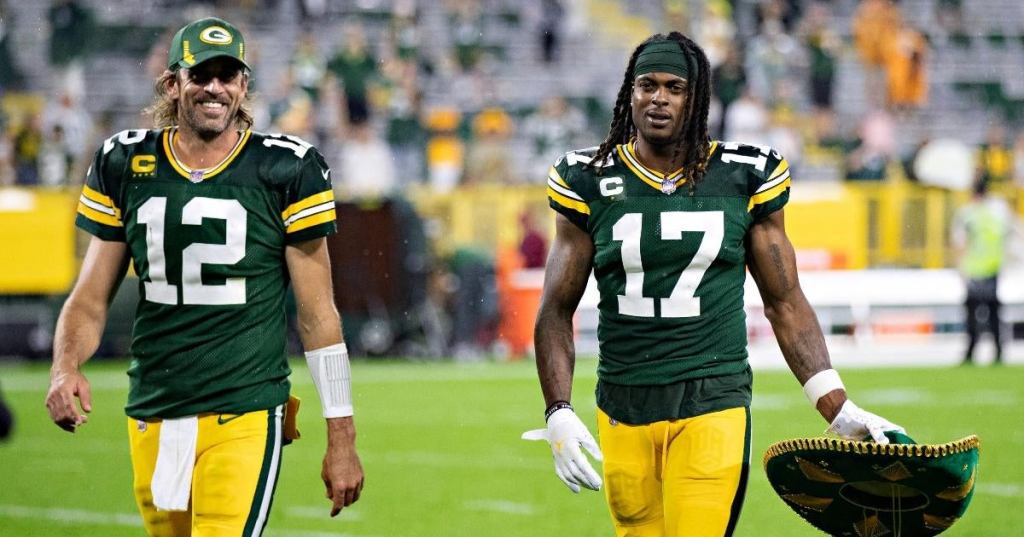 aaron-rodgers-davante-adams-one-word-describe-trade.jpg