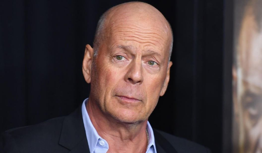 bruce-willis-razzie.jpg