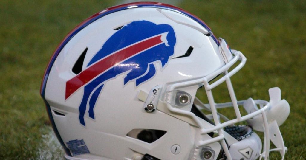 buffalo-bills-alum-alex-carrington-arrested-multiple-charges.jpg