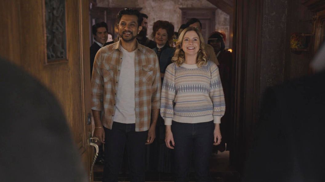 ghosts-cbs-season-1-finale-farnsby-b.jpg