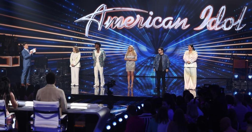 american-idol-stage.jpg