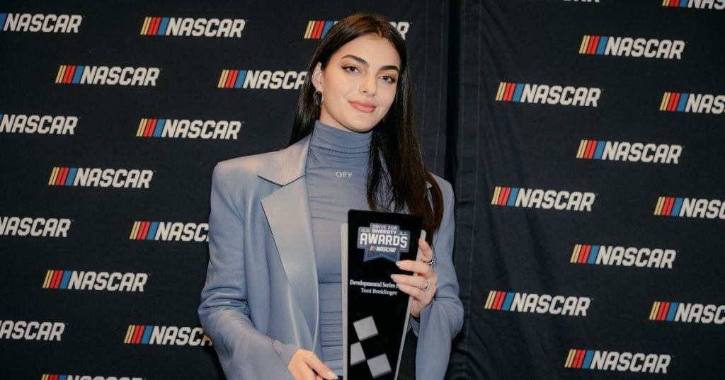 nascar-hopeful-toni-breidinger-sets-goals-2022-season-beyond.jpg