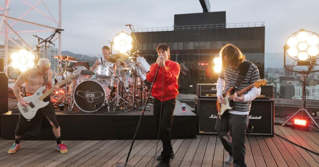red-hot-chili-peppers.jpg