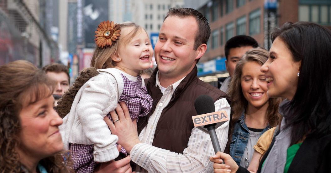 michelle-duggar-with-josh-duggar.jpg