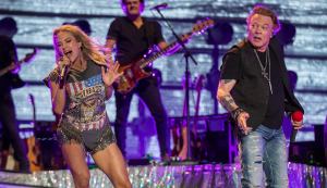 Carrie Underwood Welcomes Axl Rose for Epic Guns N’ Roses Duet at Stagecoach 2022