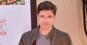 ‘That ’70s Show’ Star Topher Grace Shares Heartwarming Update on ‘That ’90s Show’