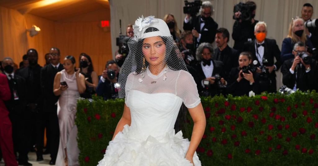 met-gala-2022-kylie-jenner.jpg