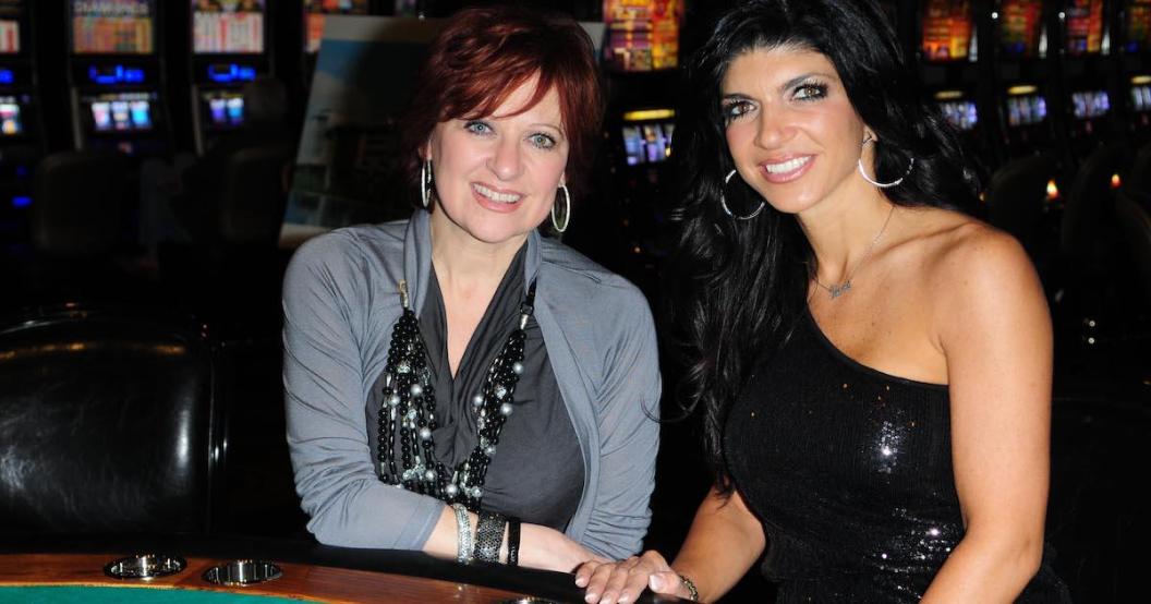 caroline-manzo-and-teresa-giudice.jpg