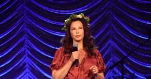 Ashley Judd Eulogizes Mom Naomi at Nashville Memorial Celebration