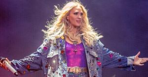 Carrie Underwood Drives Fans Crazy With Rhinestone Outfit in Concert Photo