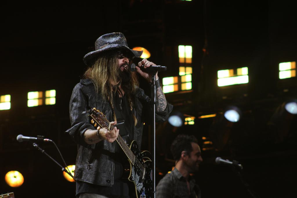 billy-ray-cyrus-cma-fest.jpg