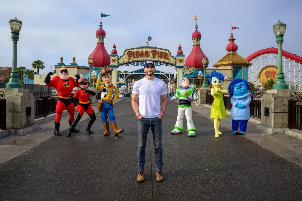 chris-evans-disneyland-getty-1.jpg