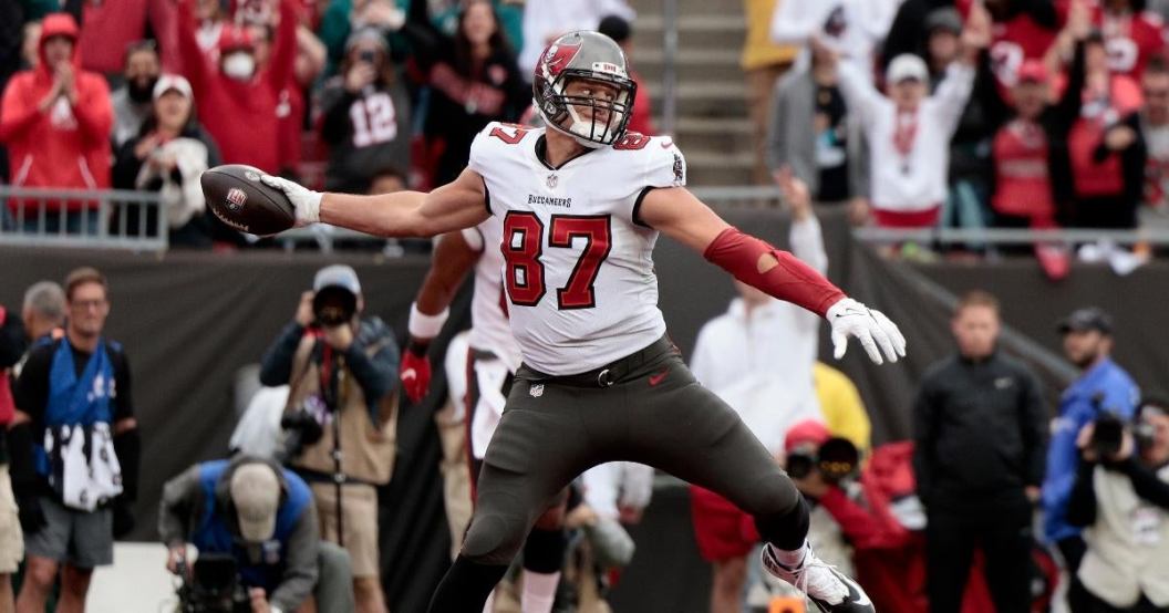 rob-gronkowski-makes-decision-nfl-career-retirement.jpg