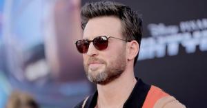 Chris Evans’ Girlfriend: ‘Lightyear’ Star’s Complete Dating History